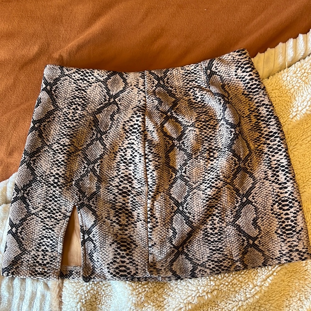 Size medium snake skin print skirt